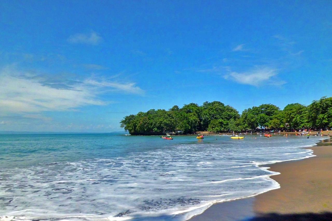 Hotel Hau Beach Batukaras Pangandaran Exterior foto